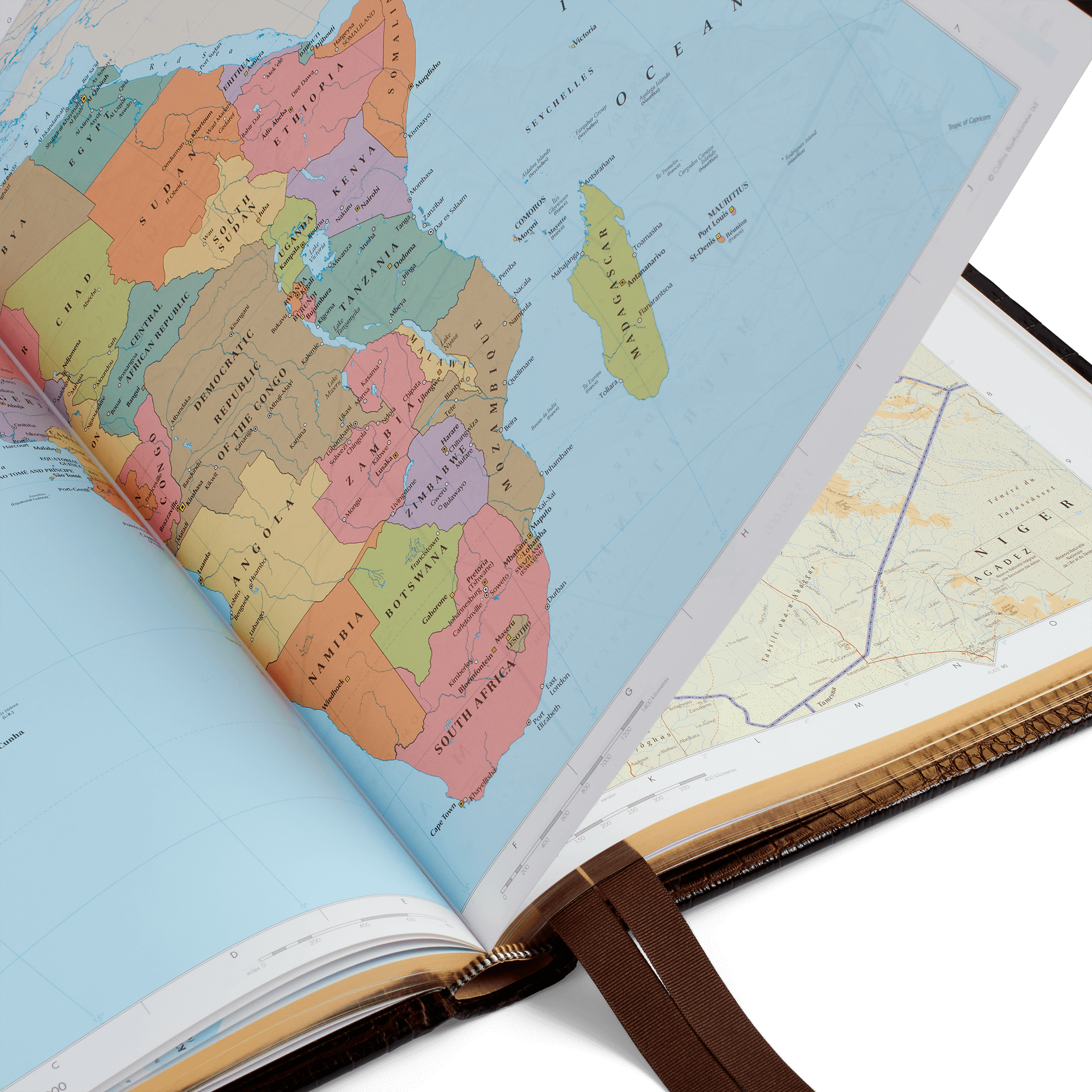Large World Atlas in Mara - Brown