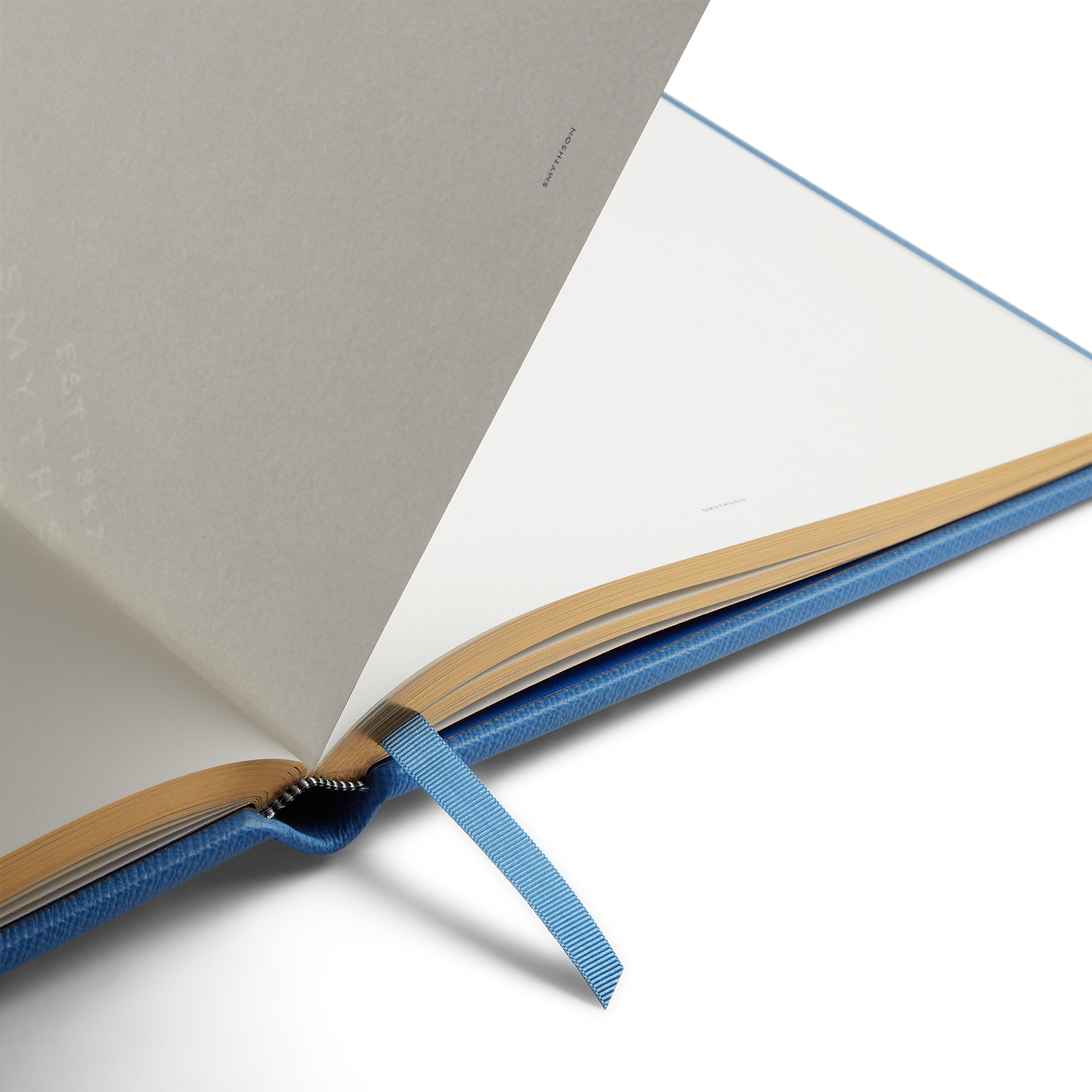 Medium Visitor Book in Panama - Nile Blue