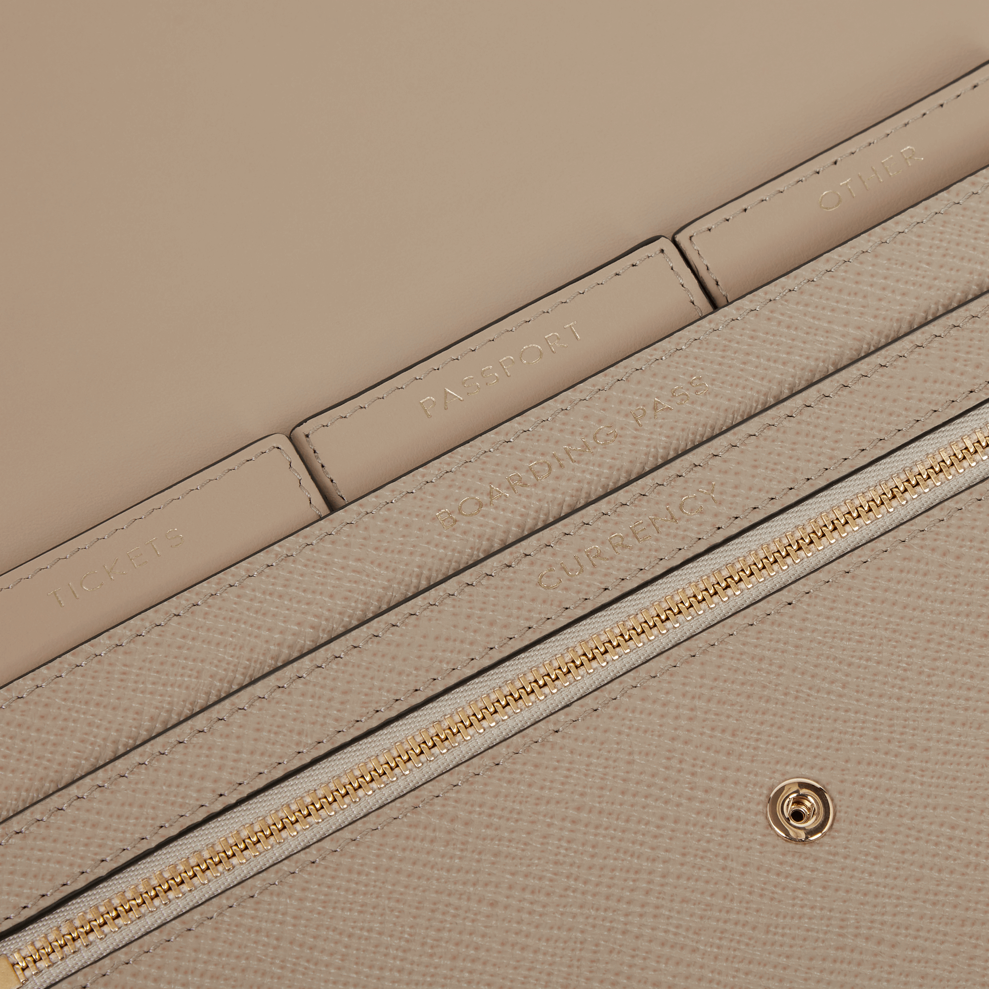 Marshall Travel Wallet in Panama - Sandstone