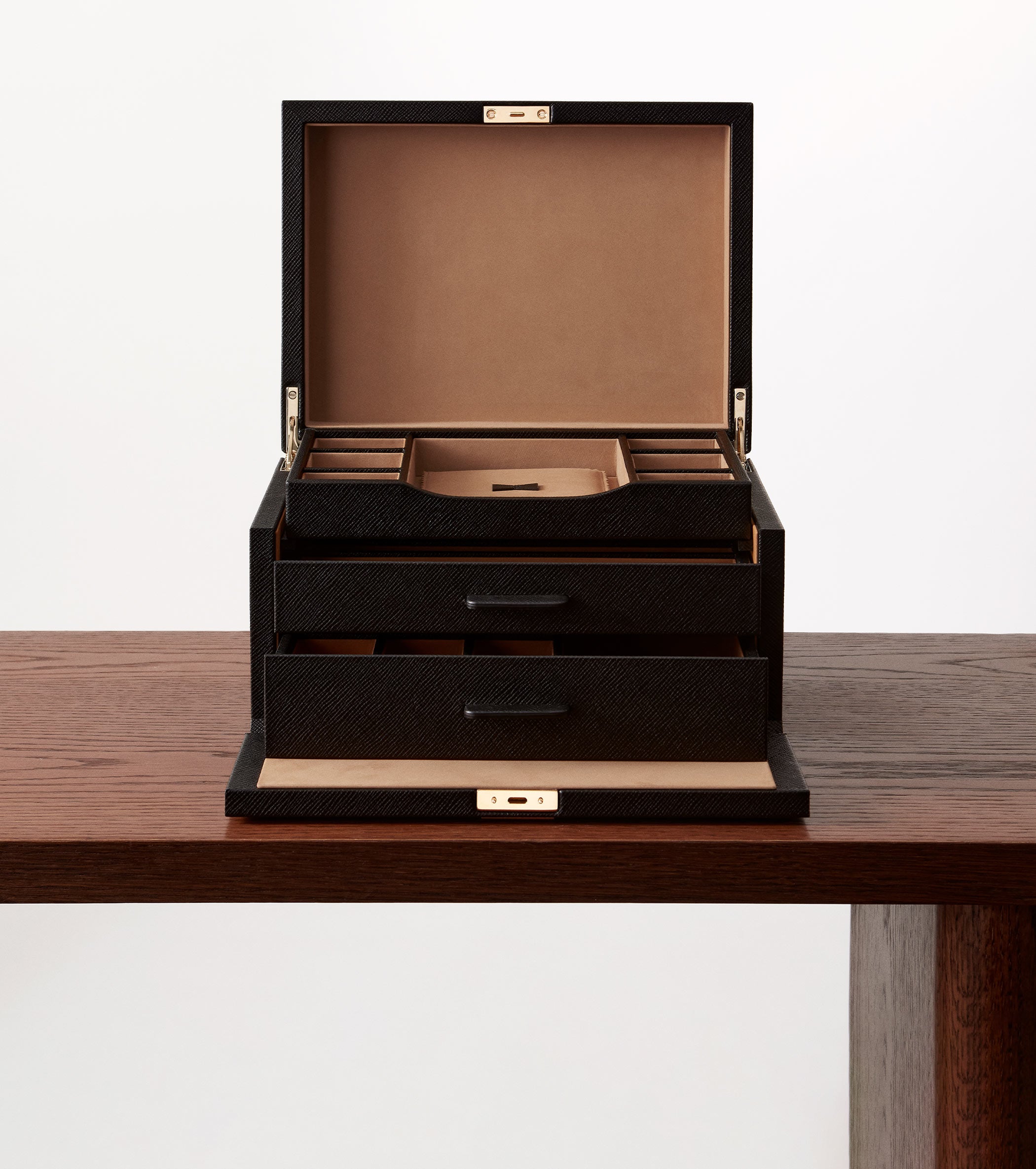 A5 Writing Folder with Zip in Mara in Cerulean | Smythson United
