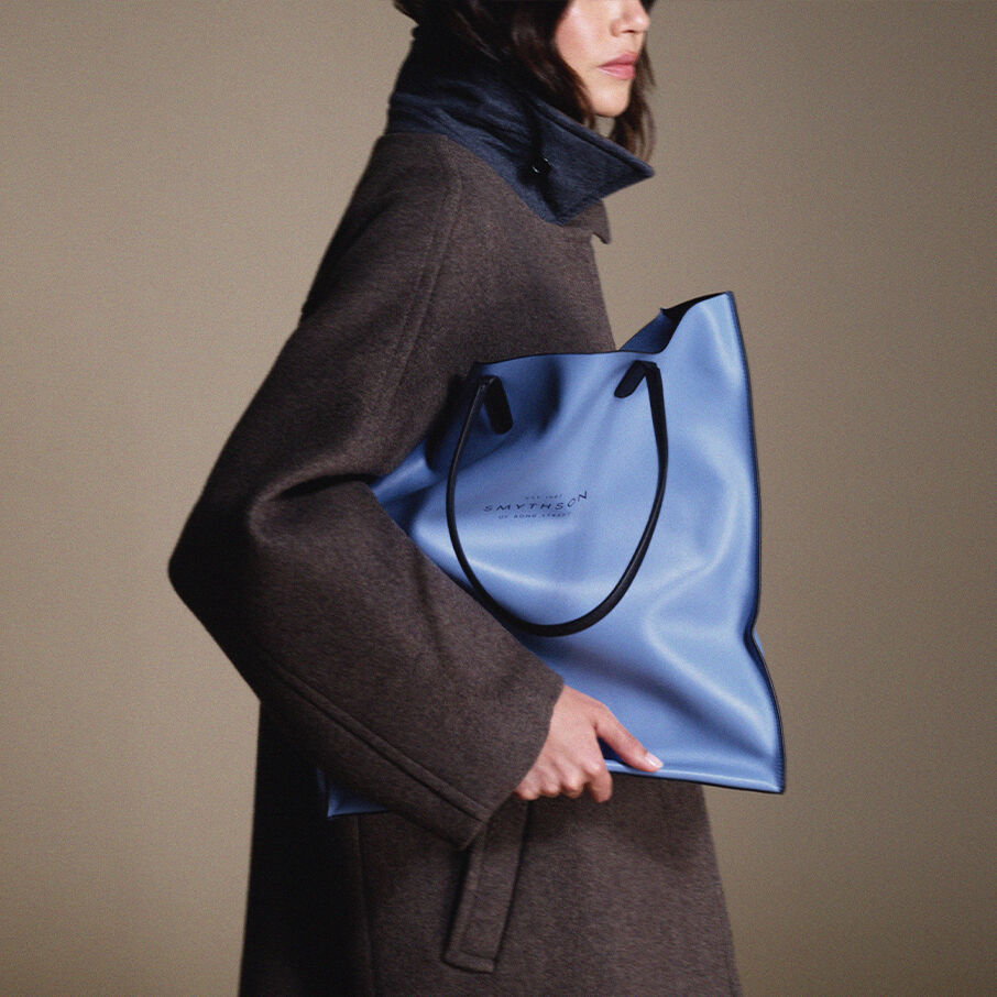【SMYTHSON】☆レザー ショルダーバッグ☆ 1201063 Smythson Crocodile Embossed Leather Shoulder Bag in Beige