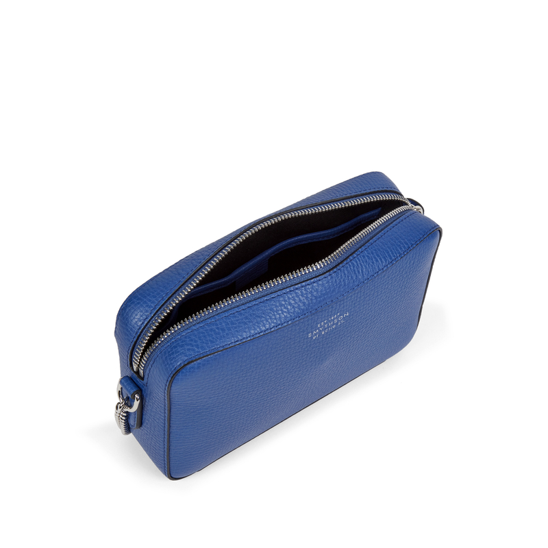 Camera Bag with Chain in Ludlow