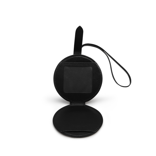 Circle Luggage Tag in Smooth Leather