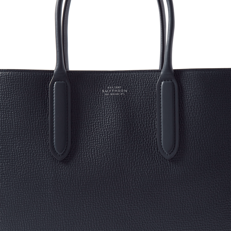 Small Day Tote with Zip in Ludlow
