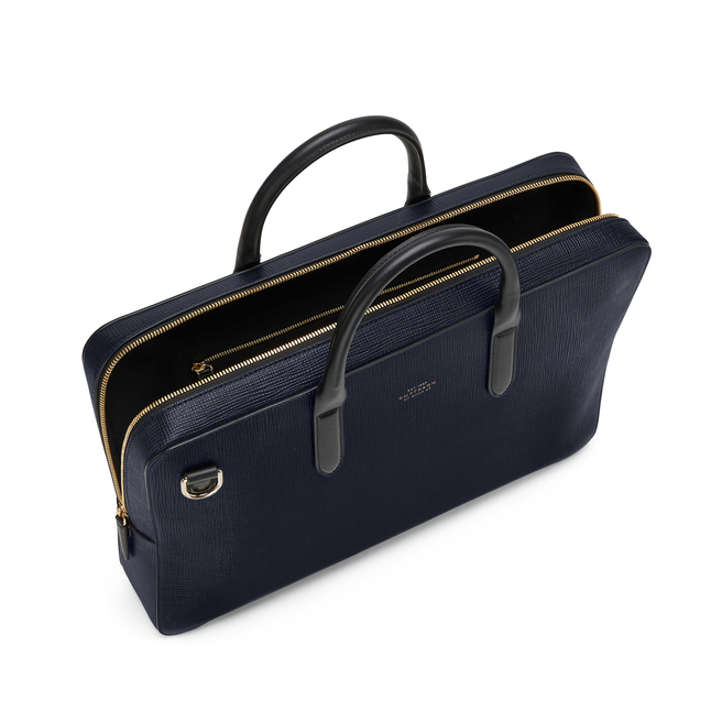 Lightweight Slim Briefcase in Panama