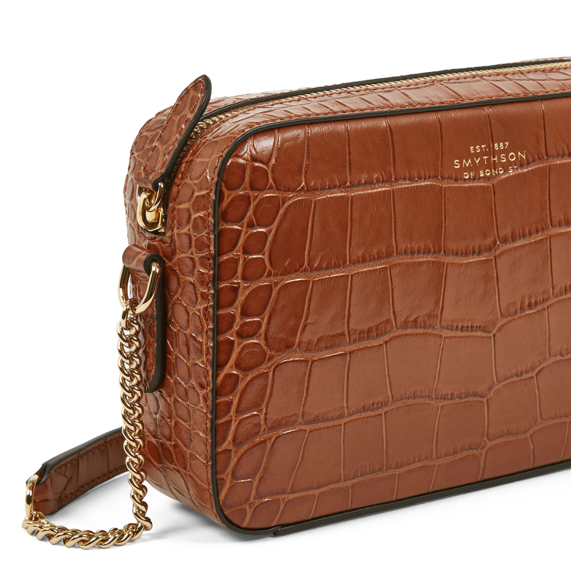 Camera Bag with Chain in Mara