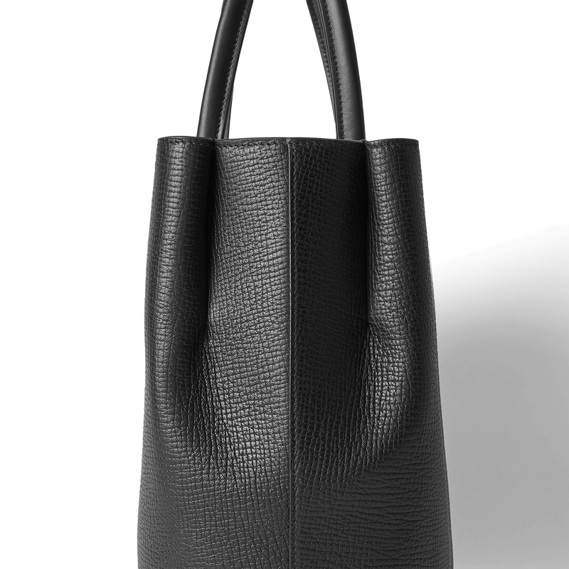 Small Day Tote Bag with Zip in Ludlow in black | Smythson Small Day Tote Bag with Zip in Ludlow in black | Smythson