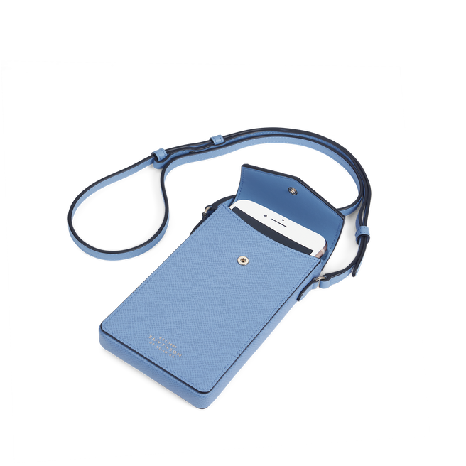 smythson panama レザー スマホケース　ナイトブルー