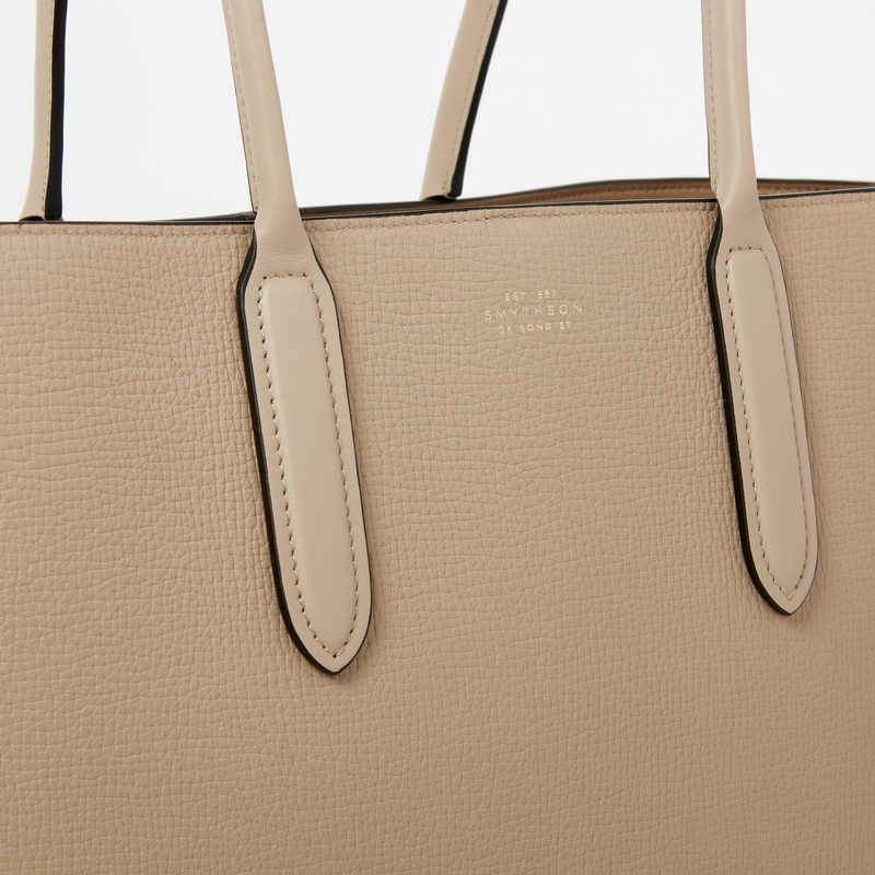 East West Tote Bag in Ludlow