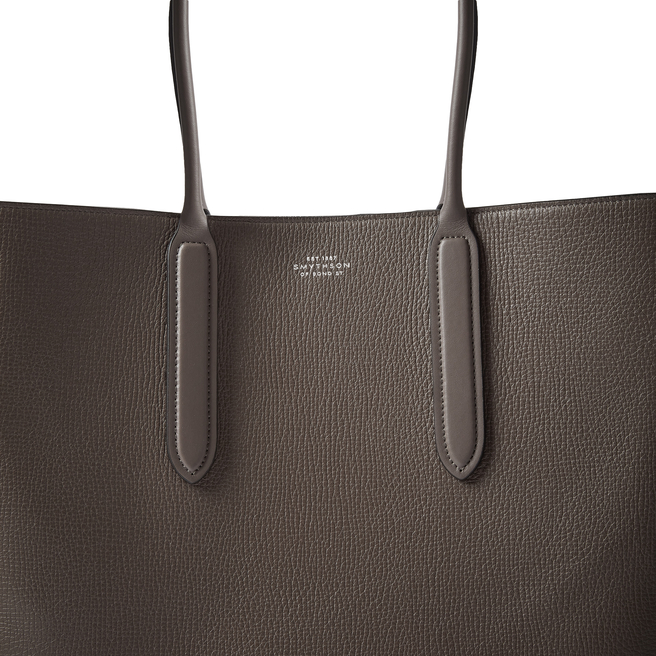 Day Tote with Zip  in Ludlow