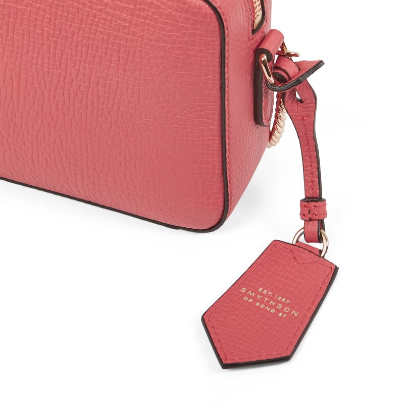 Camera Bag with Chain in Ludlow