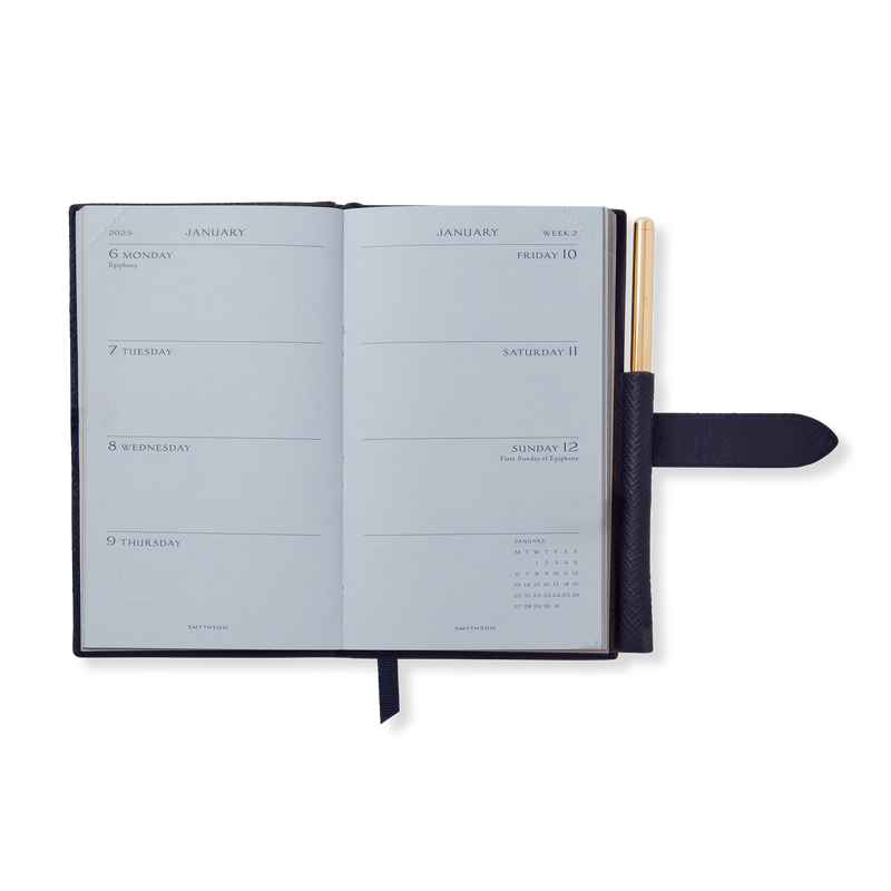 2025 Panama Weekly Agenda with Pencil 