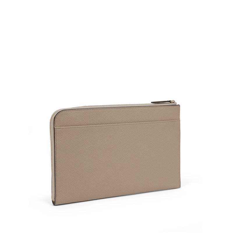 Slim Pouch in Panama