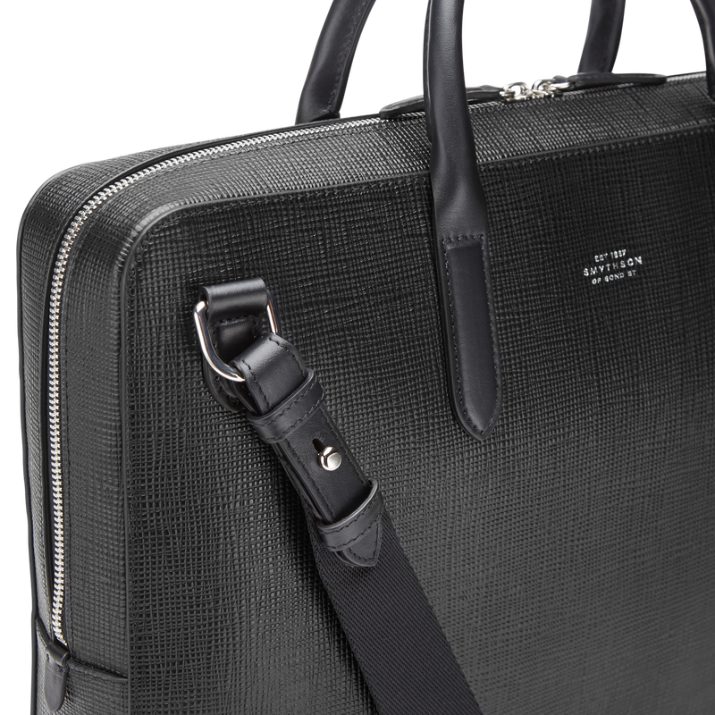 Lightweight Slim Briefcase in Panama