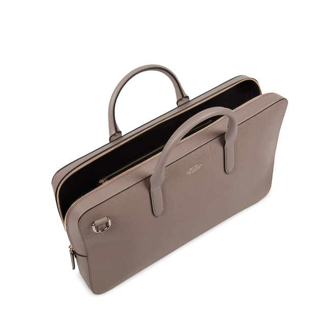 Lightweight Slim Briefcase in Panama