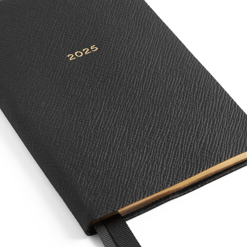 2025 Chelsea Weekly Diary in Panama