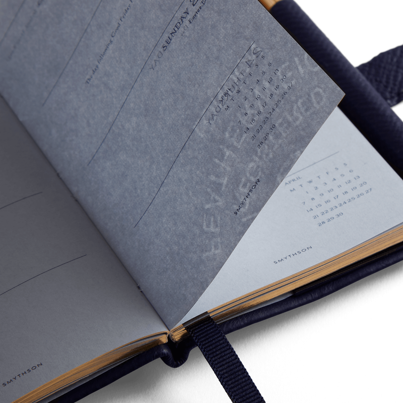 2025 Wafer Weekly Diary with Pencil in Panama